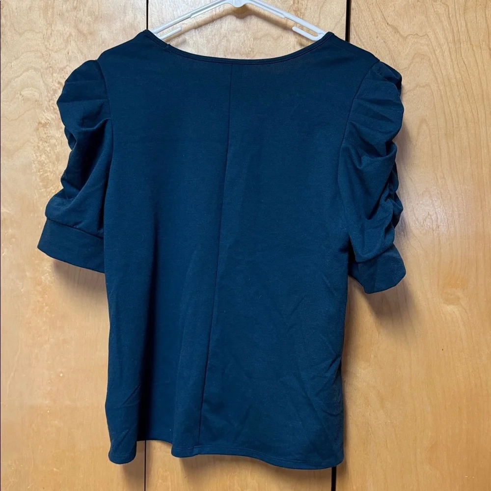 Worthington puffed sleeves V-neck top - Picture 4 of 4